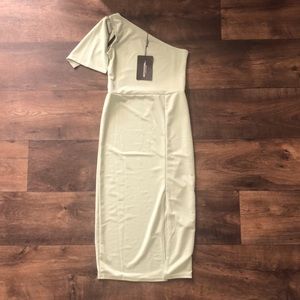 Pretty Little Thing One Shoulder Bow Detail MIDI